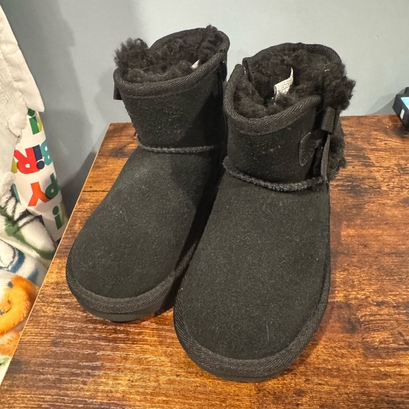Koolaburra by UGG Toddler Black Boots - Picture 1 of 3